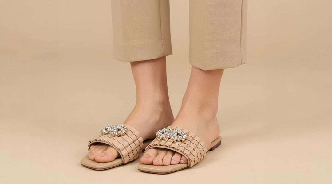 The Best Travel-Friendly Leather Flats That Pack Flat and Never Pinch
