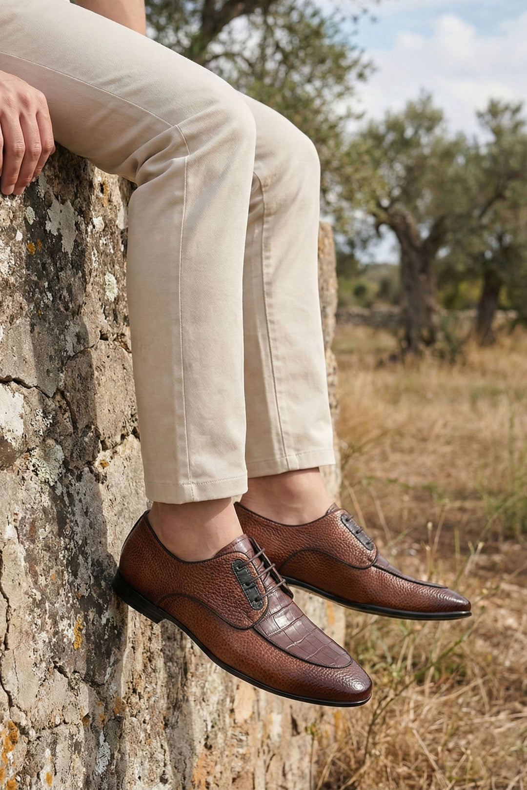 LOGO ALVEREZZO LACE UPS
