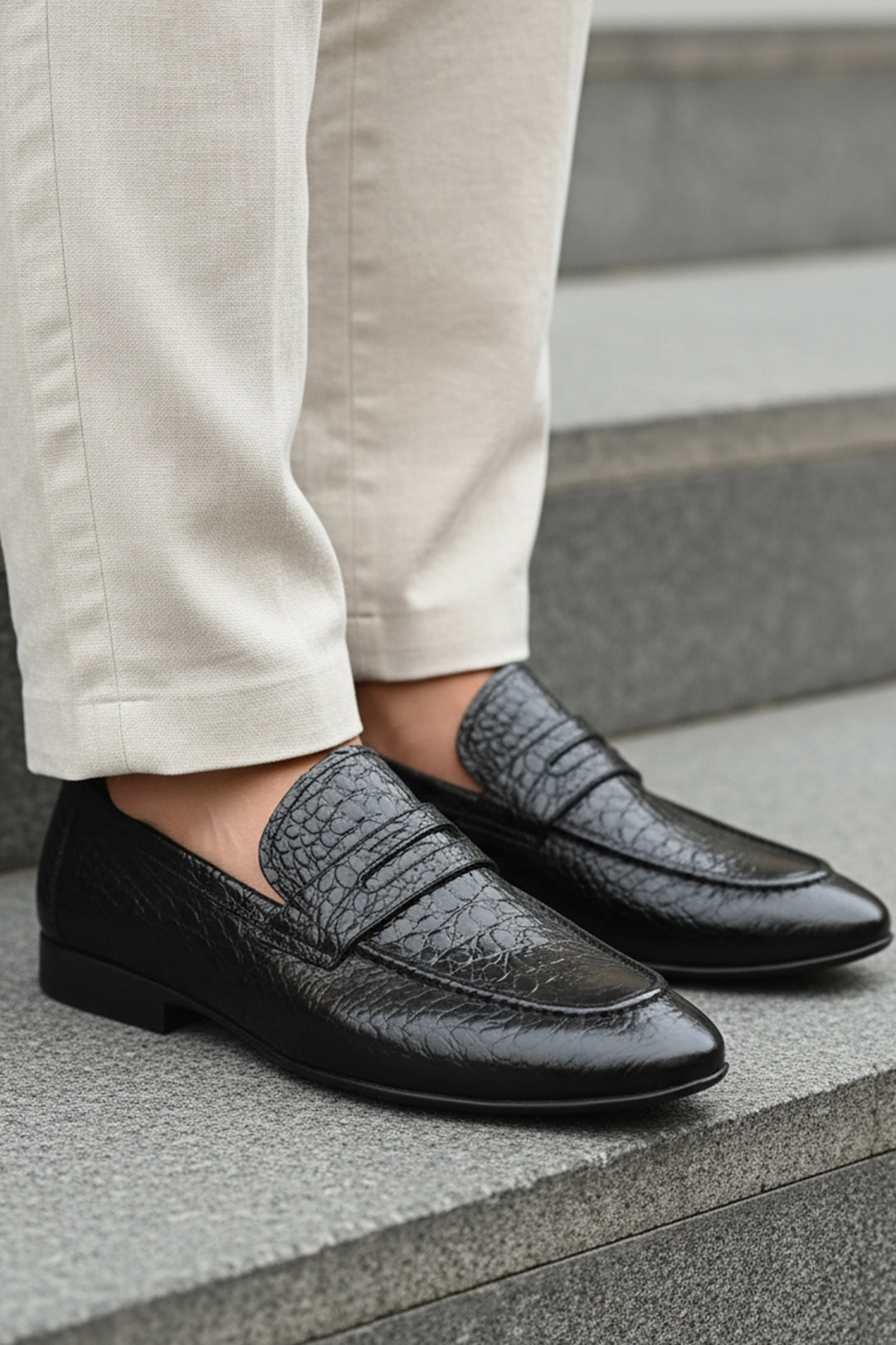 LOGO COURTMOREUX LOAFER