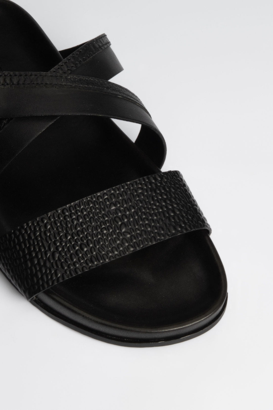 LOGO 7815 BKA_SLIPPER