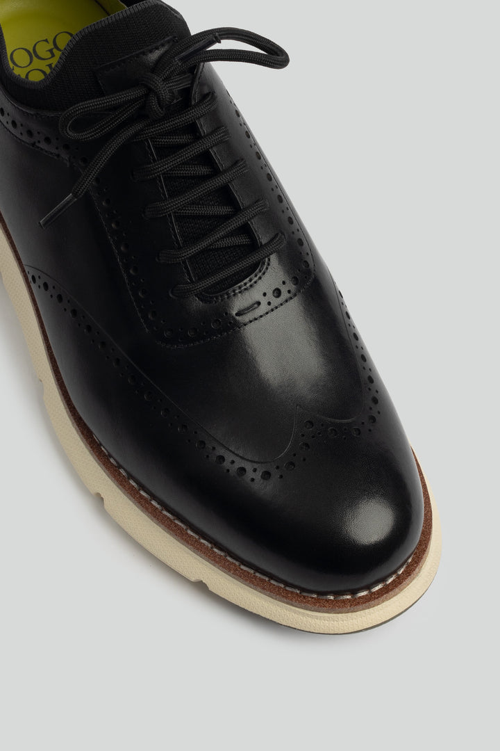 LOGO MONTREVOIR LACE UPS