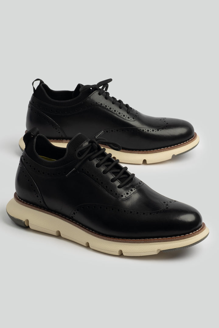 LOGO MONTREVOIR LACE UPS