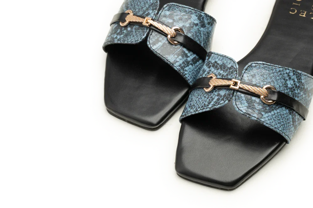 OPIA CAPRI SLIDES