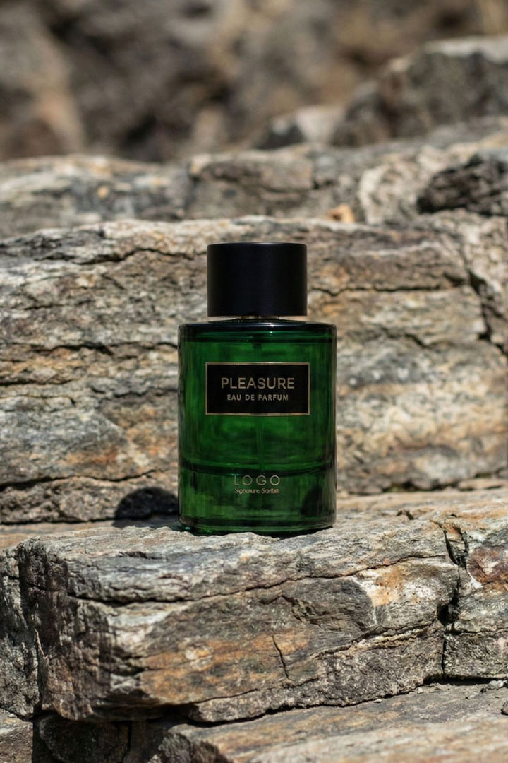 LOGO PLEASURE PERFUME